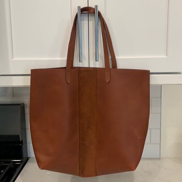 Madewell Handbags - Madewell
Suede Stripe Transport Leather Tote